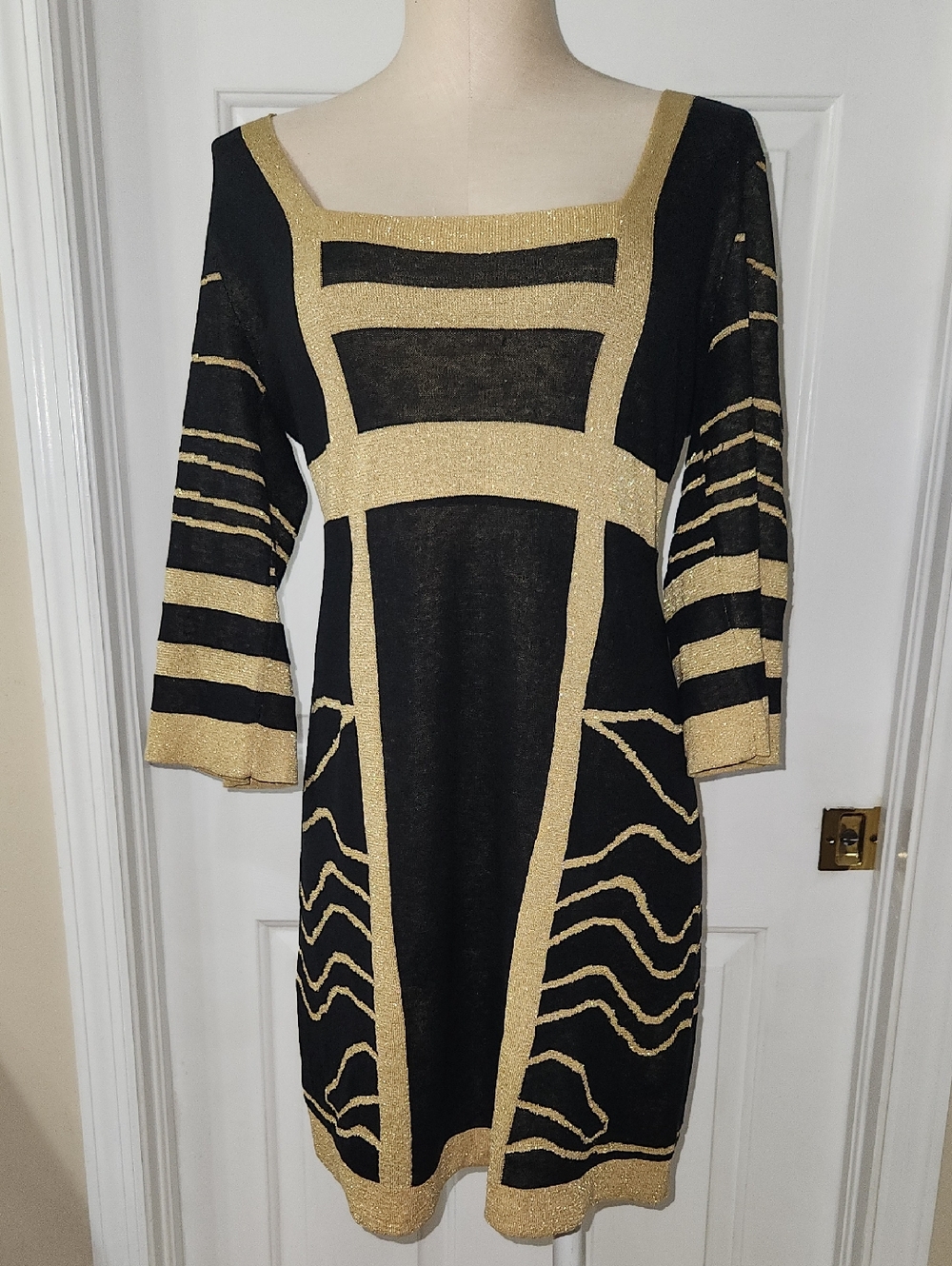 Arden B Black and Gold Geometric Long Sleeve Dress